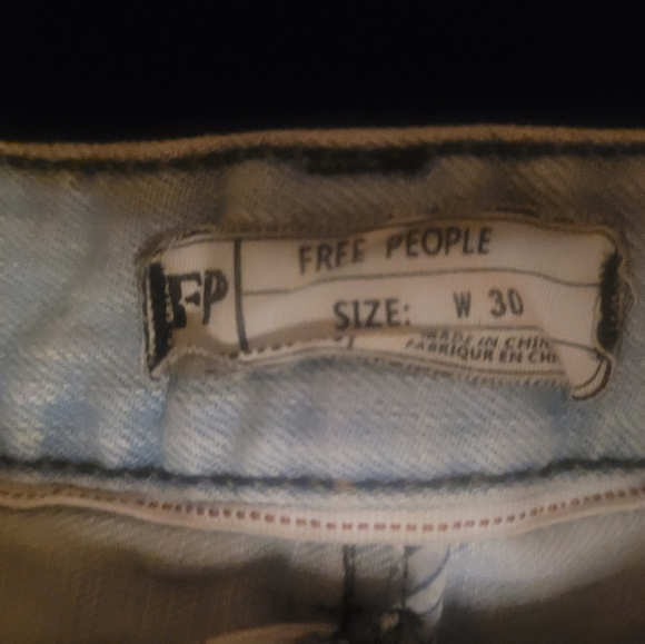 FREE PEOPLE Light Blue Distressed Denim Shorts. - Picture 4 of 4